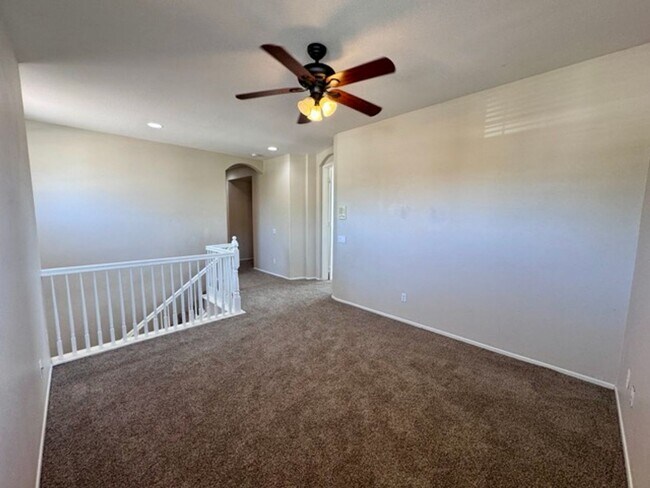 Building Photo - Beautiful 4 Bedroom + Office Home for Lease