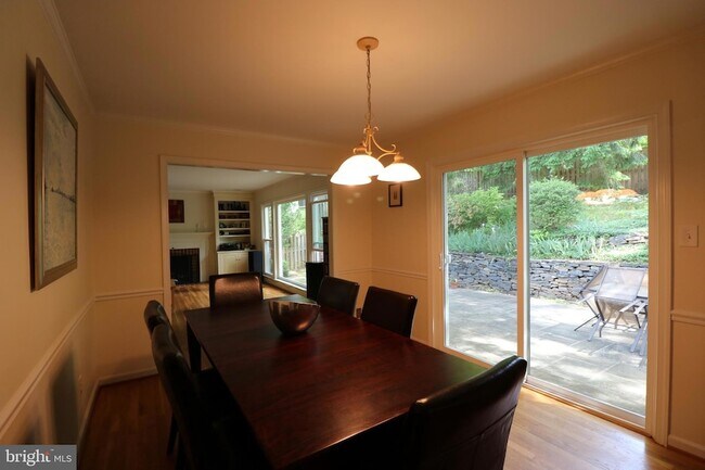 Building Photo - 6703 Rannoch Rd