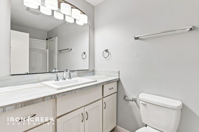 Building Photo - 16 King Arthur Pl