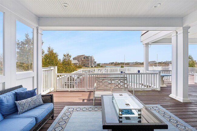 Building Photo - 176 Beach Ln