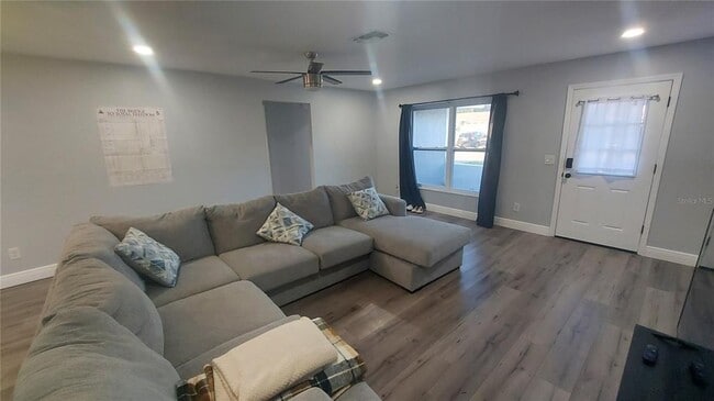 Building Photo - 1811 Forest Dr