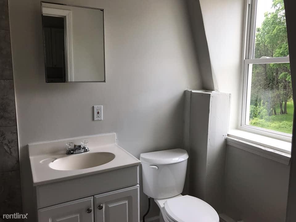 Building Photo - 227 Windsor Ave