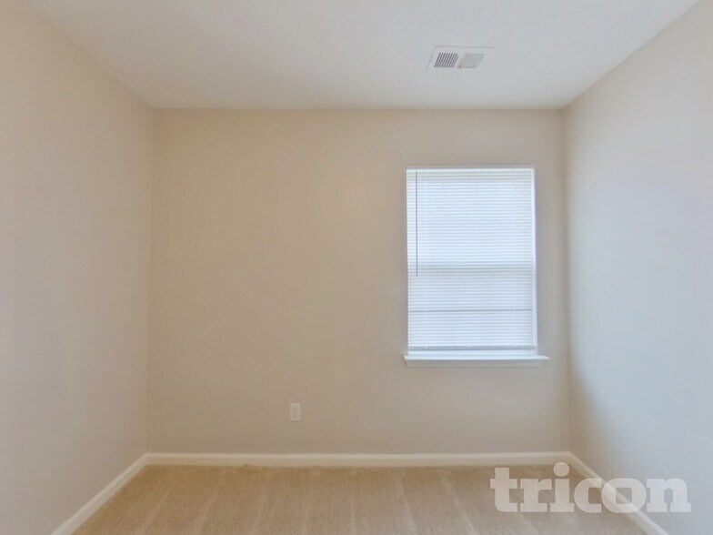 Building Photo - 12724 Deaton Hill Dr
