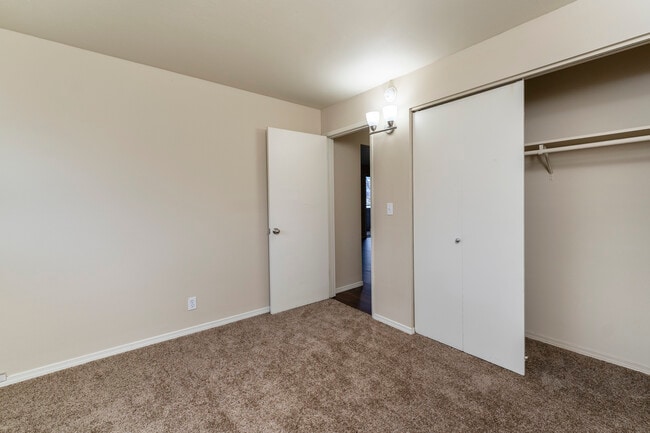 2 Bedroom 1 Bath 725-768 Sq Ft - 601 Jackson Apartments
