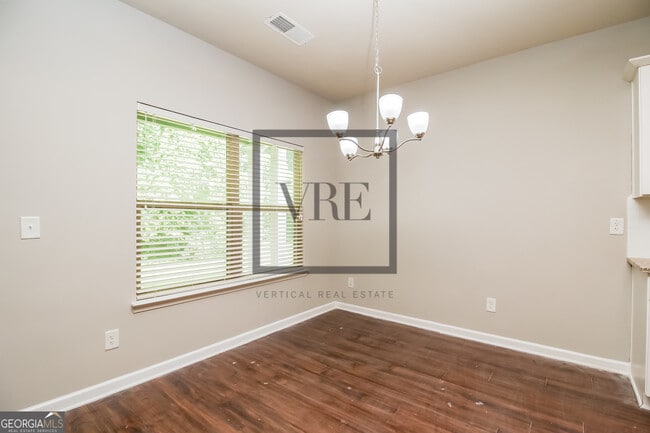 Building Photo - 133 Avonwood Cir