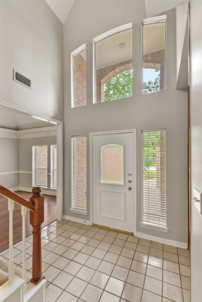 Building Photo - 15014 Lantern Creek Ln