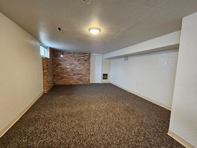 Building Photo - Beautiful Four Bedroom House Near Franklin Elementary