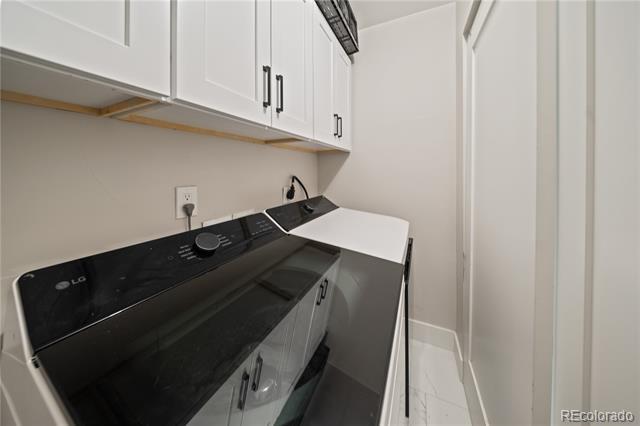 Building Photo - 2905 W 4th Ave