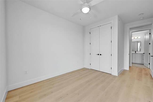 Building Photo - 1701 Simond Ave Ave