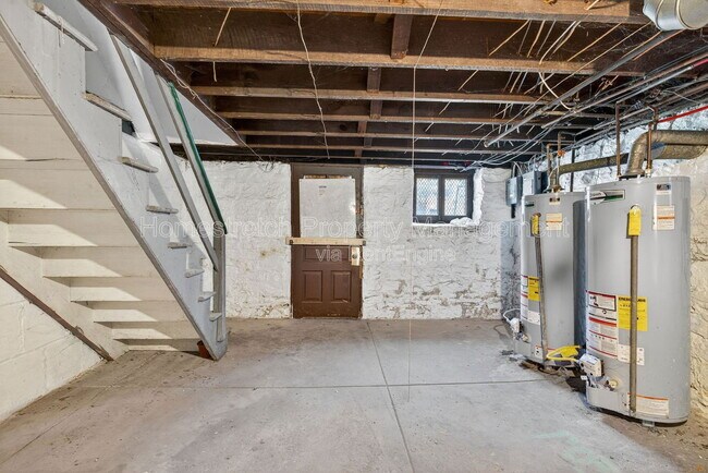 Building Photo - 551 Bates St