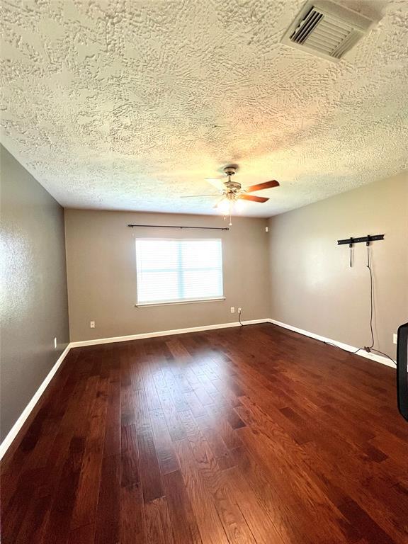 Building Photo - 22114 Pearl Lake Dr