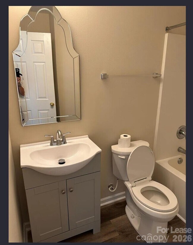 Building Photo - 108 Saye Pl