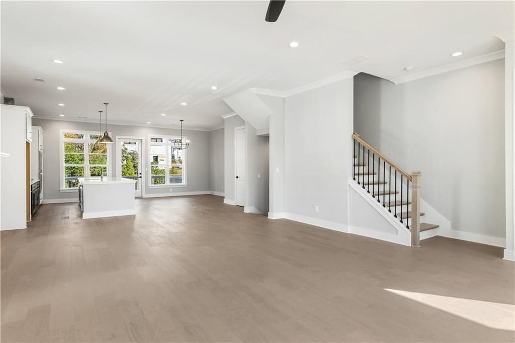 Building Photo - 2035 Parkside Ln