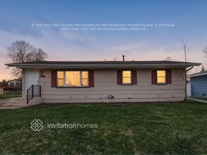 Building Photo - 224 Oak Park Dr NE