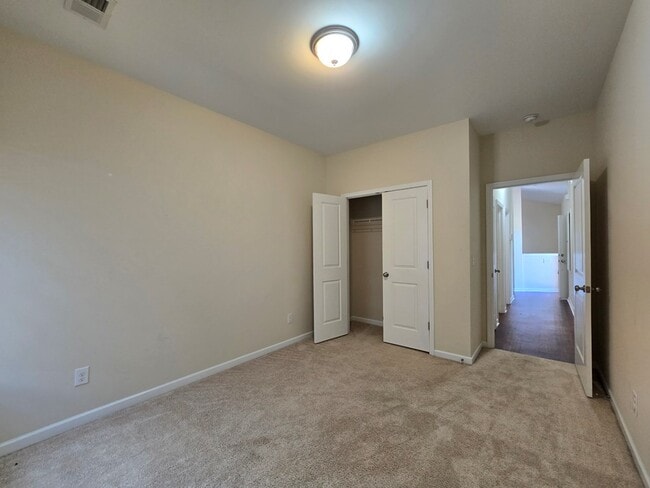 Building Photo - 1833 Talisker Dr