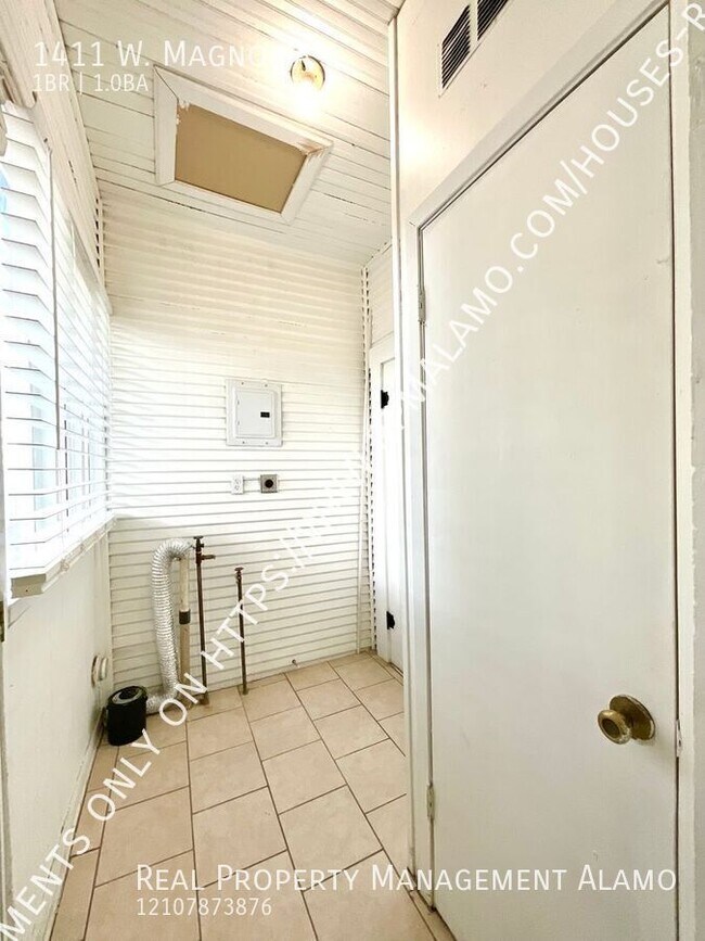 Building Photo - 1411 W. Magnolia-