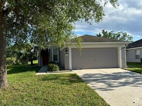 Building Photo - Spacious 3 bedroom home with view of pond ...