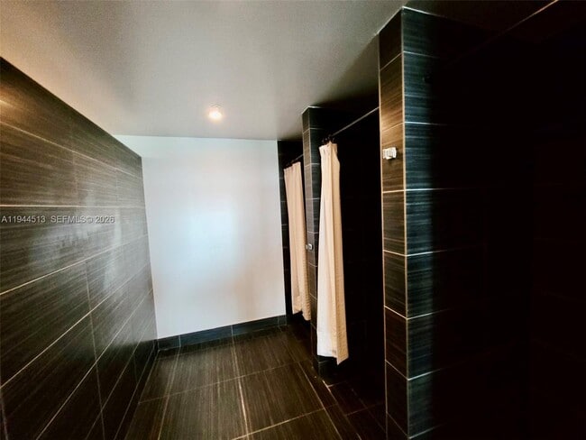 Building Photo - 92 SW 3rd St