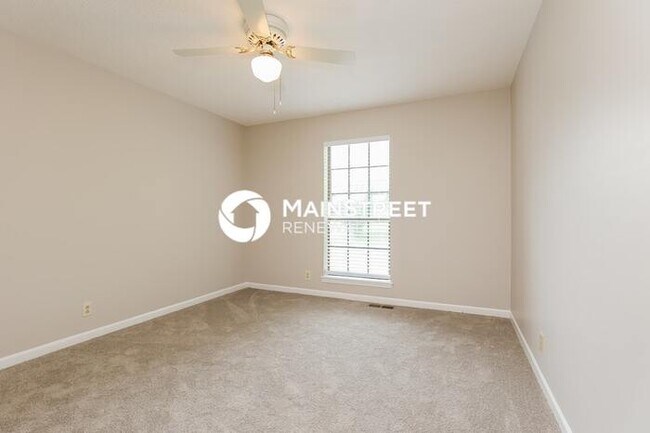 Building Photo - 4 Bedroom Pet-Friendly Home in GOODLETTSVILLE, TN with Main Street Renewal