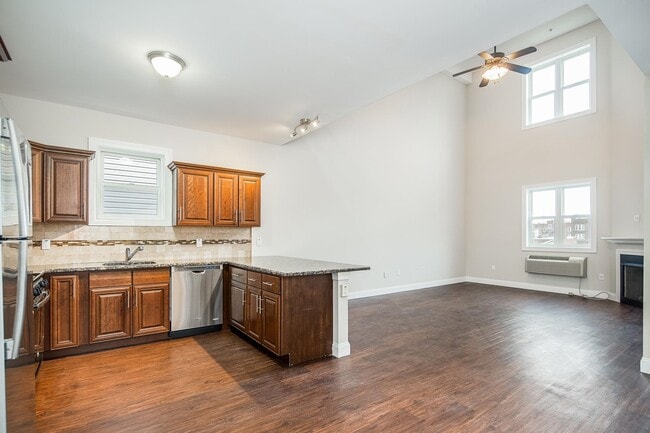 Building Photo - 6111 Fillmore Pl