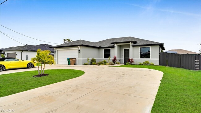 Building Photo - 221 Chiquita Blvd N