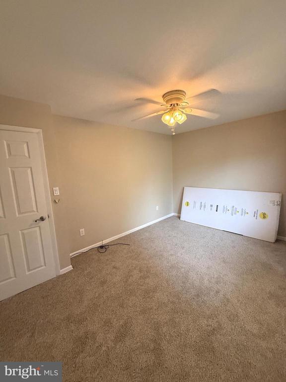 Building Photo - 9 Piegan Ln
