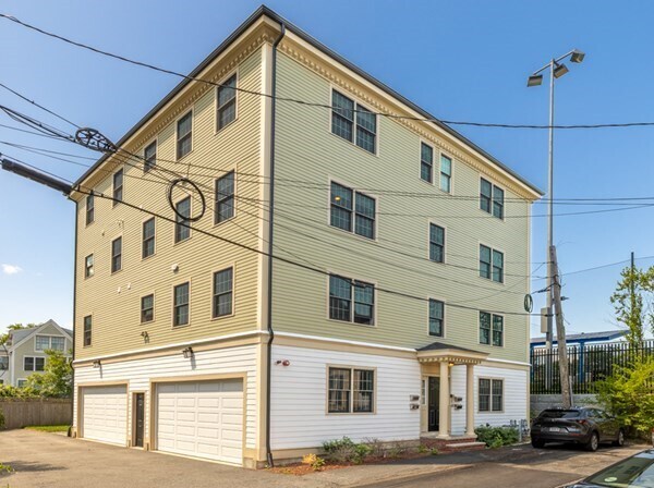 Building Photo - 10 Allen Ct