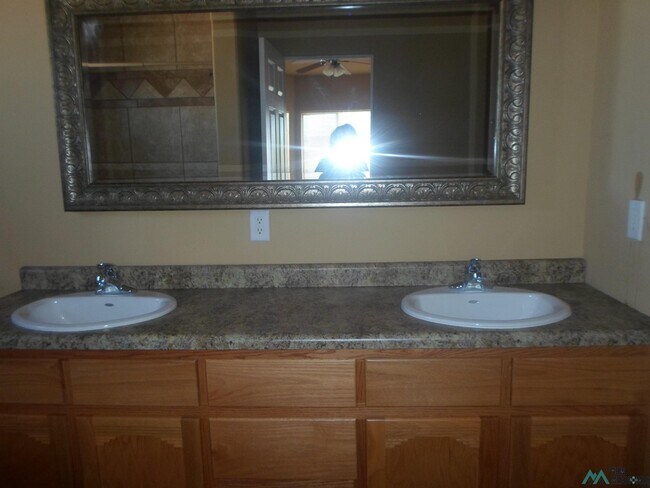 Building Photo - 9345 Lucca Rd SW