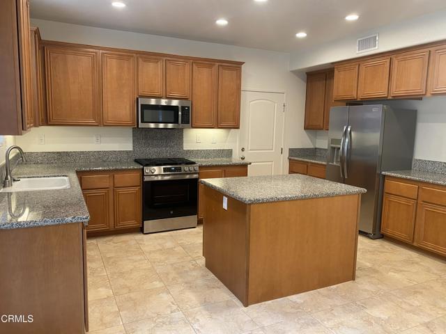 Building Photo - 8124 Onyx St