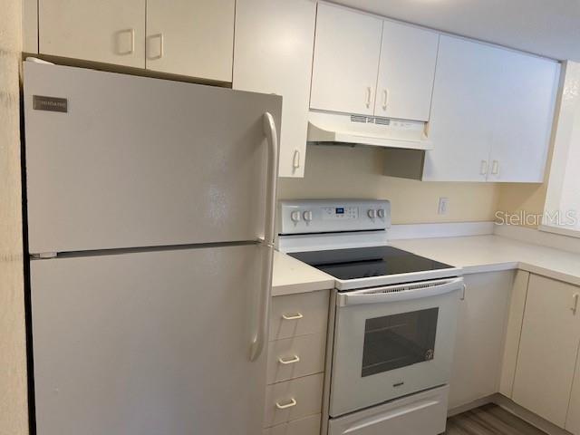 Building Photo - 850 S Tamiami Trl