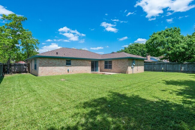 Building Photo - 20515 Broadsky Dr