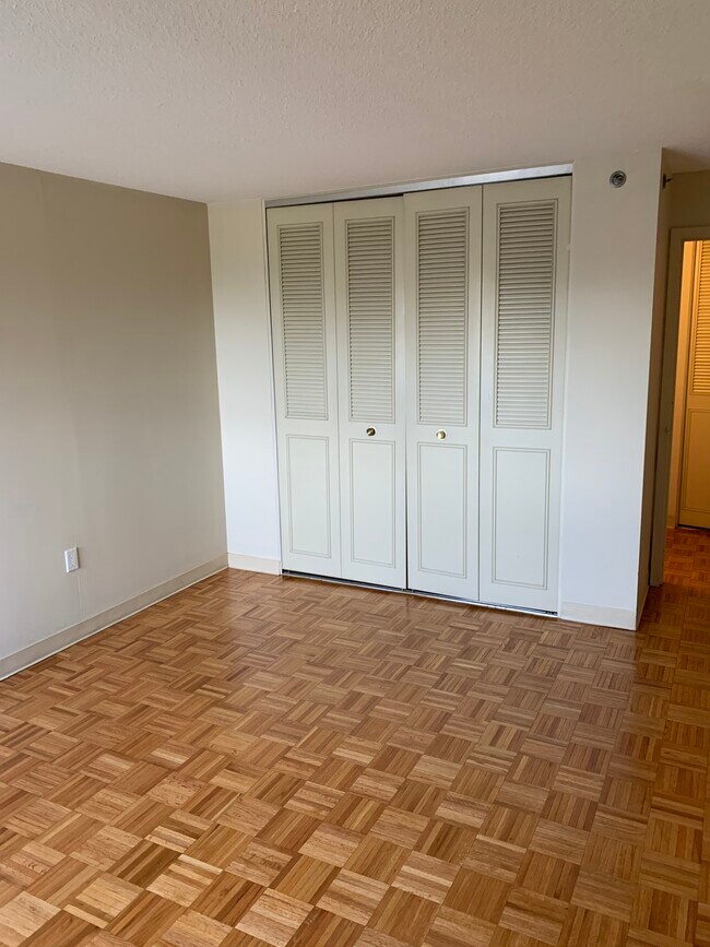 Building Photo - 1025 Hancock St