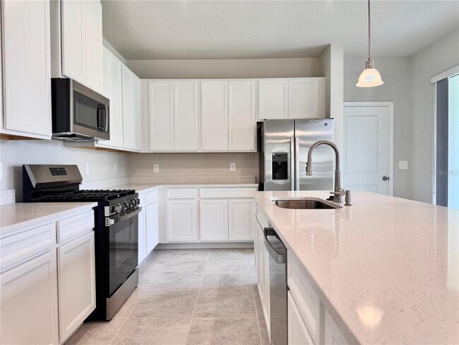 Building Photo - 3753 Isle Royal Place
