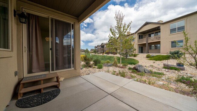 Building Photo - Stunning 4 Bedroom Patio Home in Flying Horse
