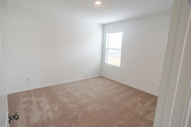 Building Photo - 112 Dollars Dr