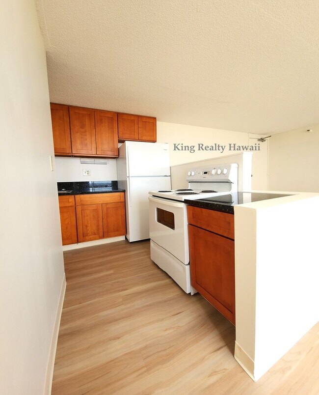 Building Photo - **Upgraded 1 br / 1ba Great Views,W/D in u...