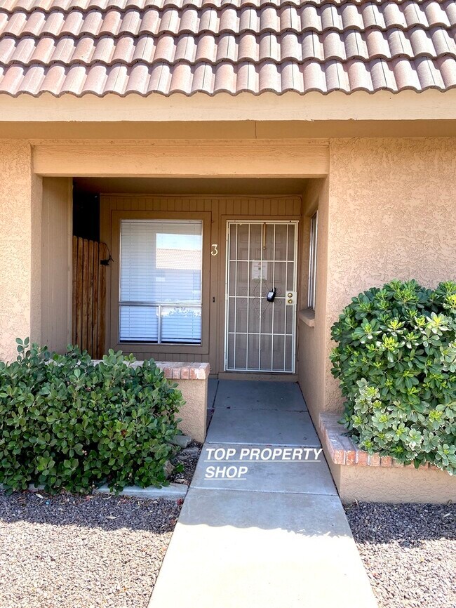 CLEAN 2 BED 2 BATH CONDO IN PHOENIX! 601 W Yukon Dr Phoenix AZ 85027