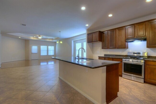 Building Photo - 4711 Bellows View Dr