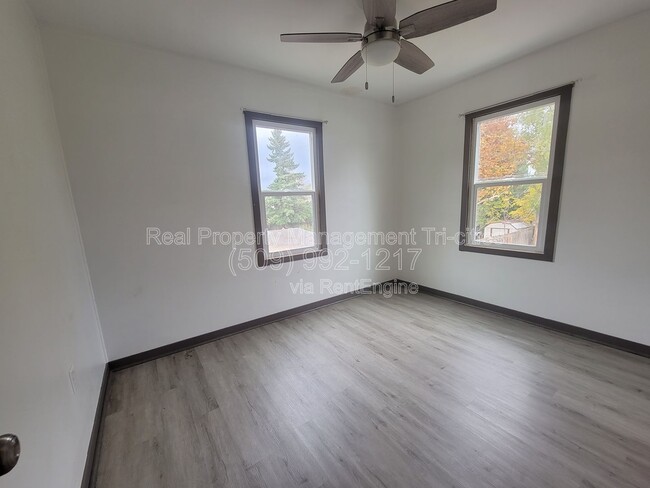 Building Photo - 1318 Perkins Ave