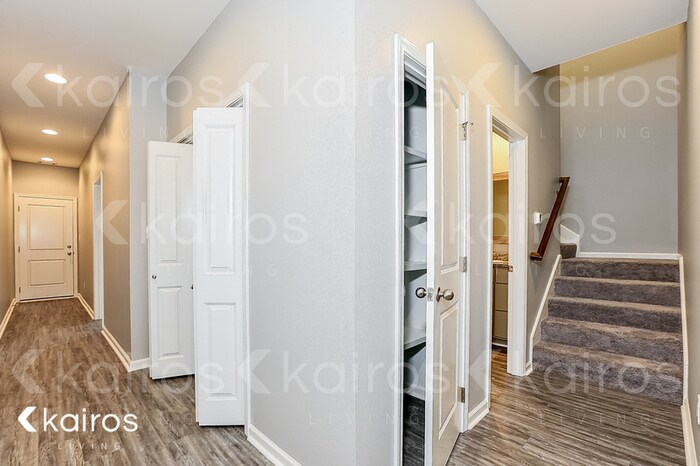 Building Photo - 1918 Perry St