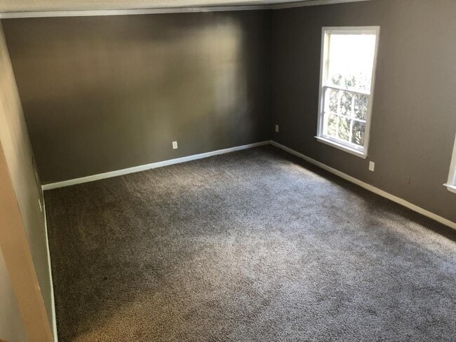 Building Photo - 5140 Highpoint Rd