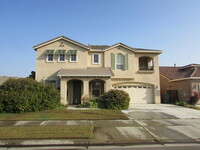 Building Photo - Large two story home in North Turlock