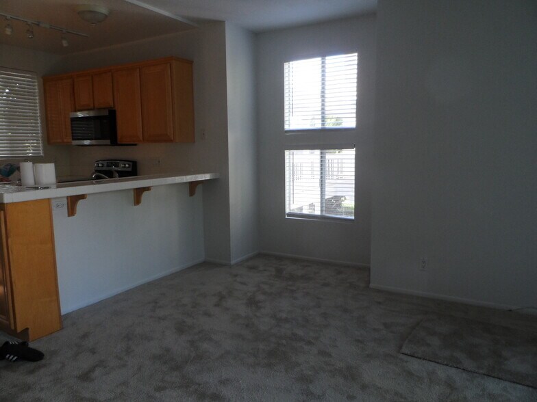 Building Photo - 20341 Bluffside Cir