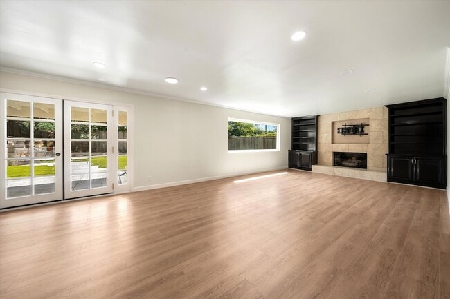 Building Photo - 4935 Cervato Way