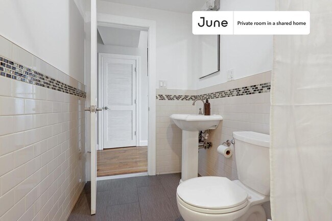 Building Photo - Room in Shared 4 bed/2 bath home