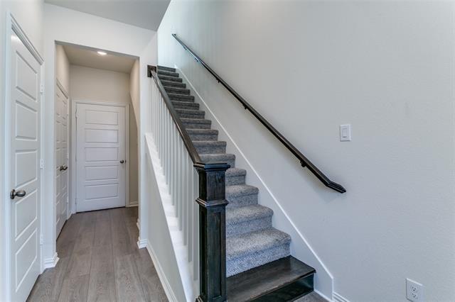 Building Photo - 2451 Morningside Dr