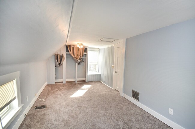Building Photo - 144 Parce Ave