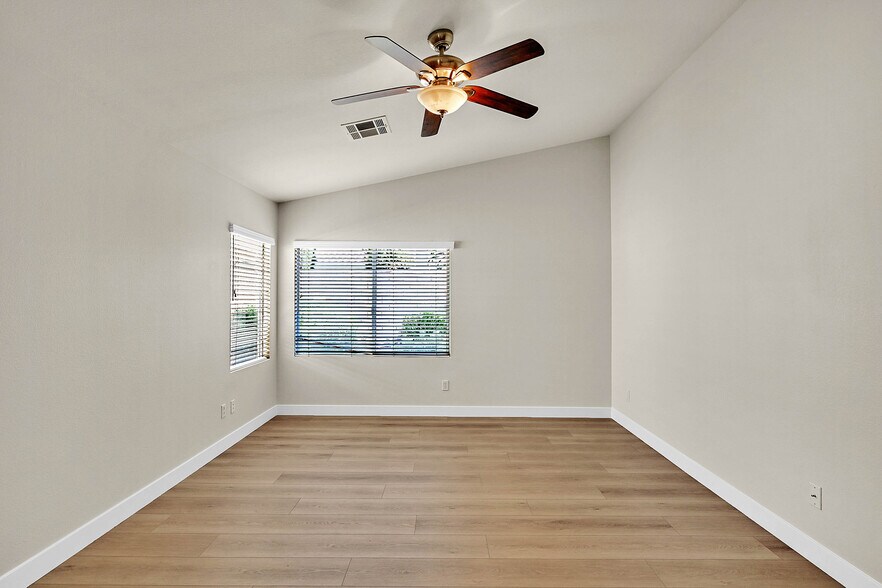 Building Photo - 2559 Misty Olive Ave