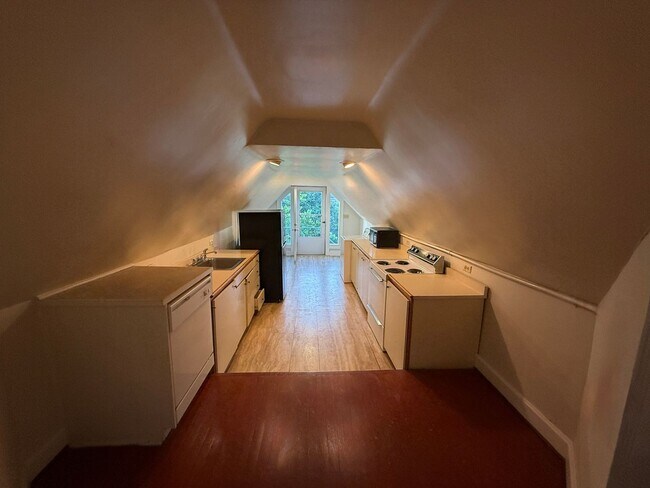 Building Photo - 312 South Upper Street, Lexington KY (Thir...