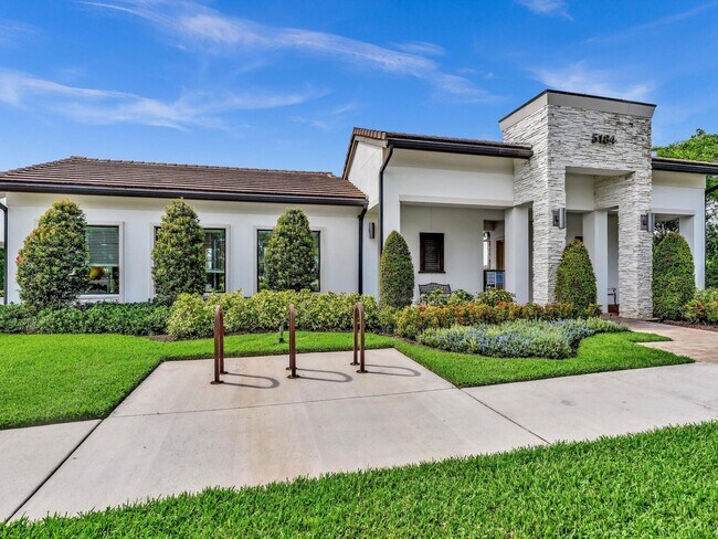 Building Photo - 4708 Saddle Ranch Rd